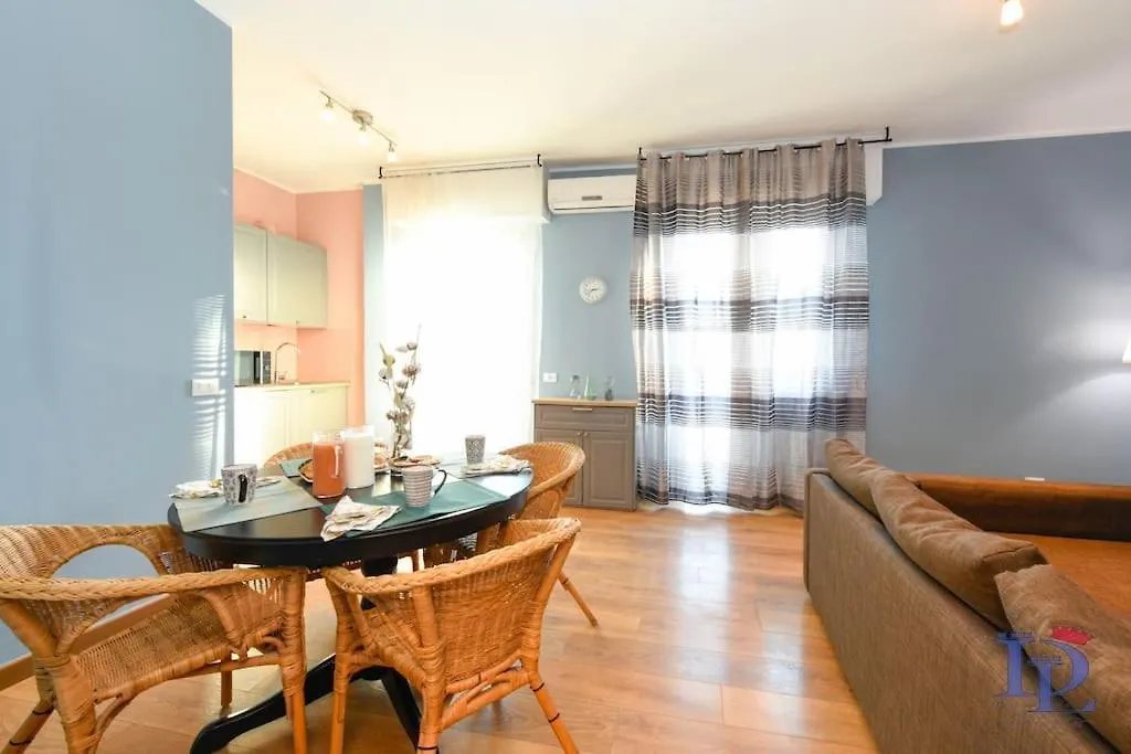Apartment Desenzanoloft Smile On The Lake Desenzano del Garda Italy